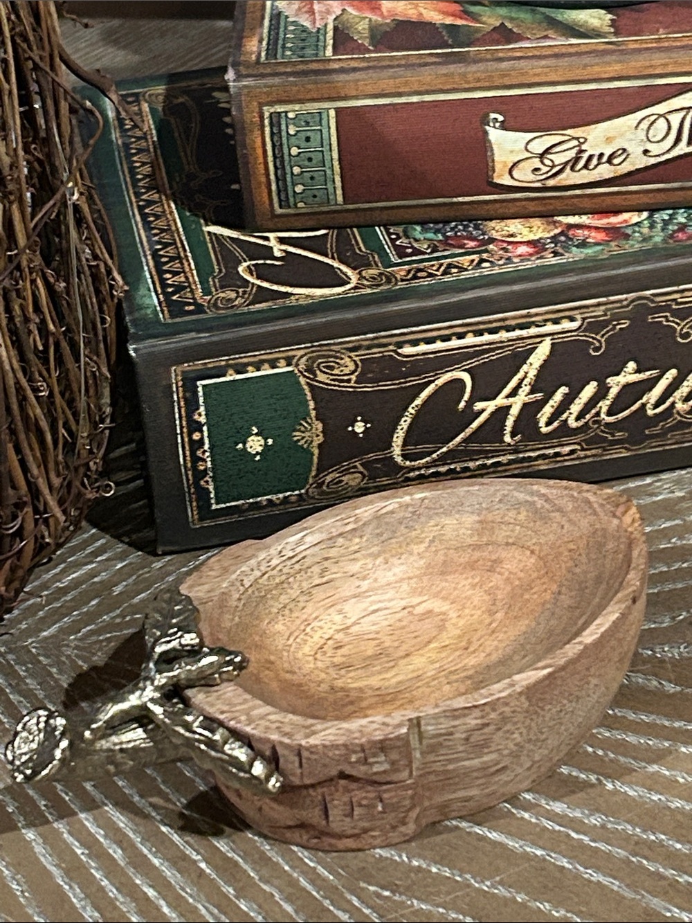NEW! Fall Autumn Harvest Wooden Acorn Nut Bowl Metal Rustic Leaf Mango Wood